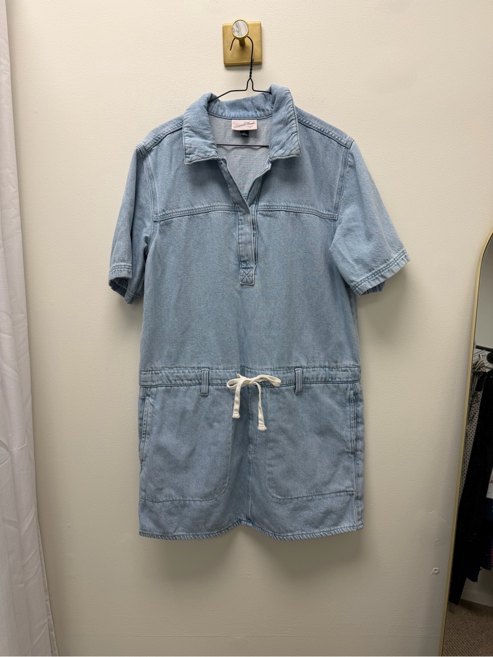 UNIVERSAL THREADS denim short dress. sz med